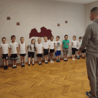 STIPRS KĀ LĀCPLĒSIS! 13