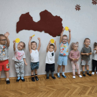 STIPRS KĀ LĀCPLĒSIS! 12