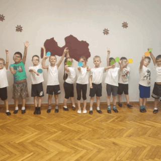 STIPRS KĀ LĀCPLĒSIS! 9